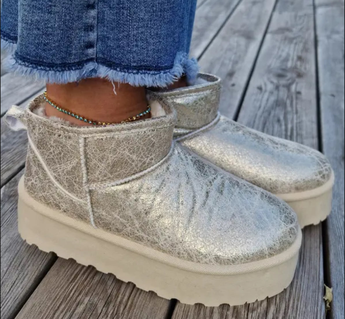 Gold Uggis