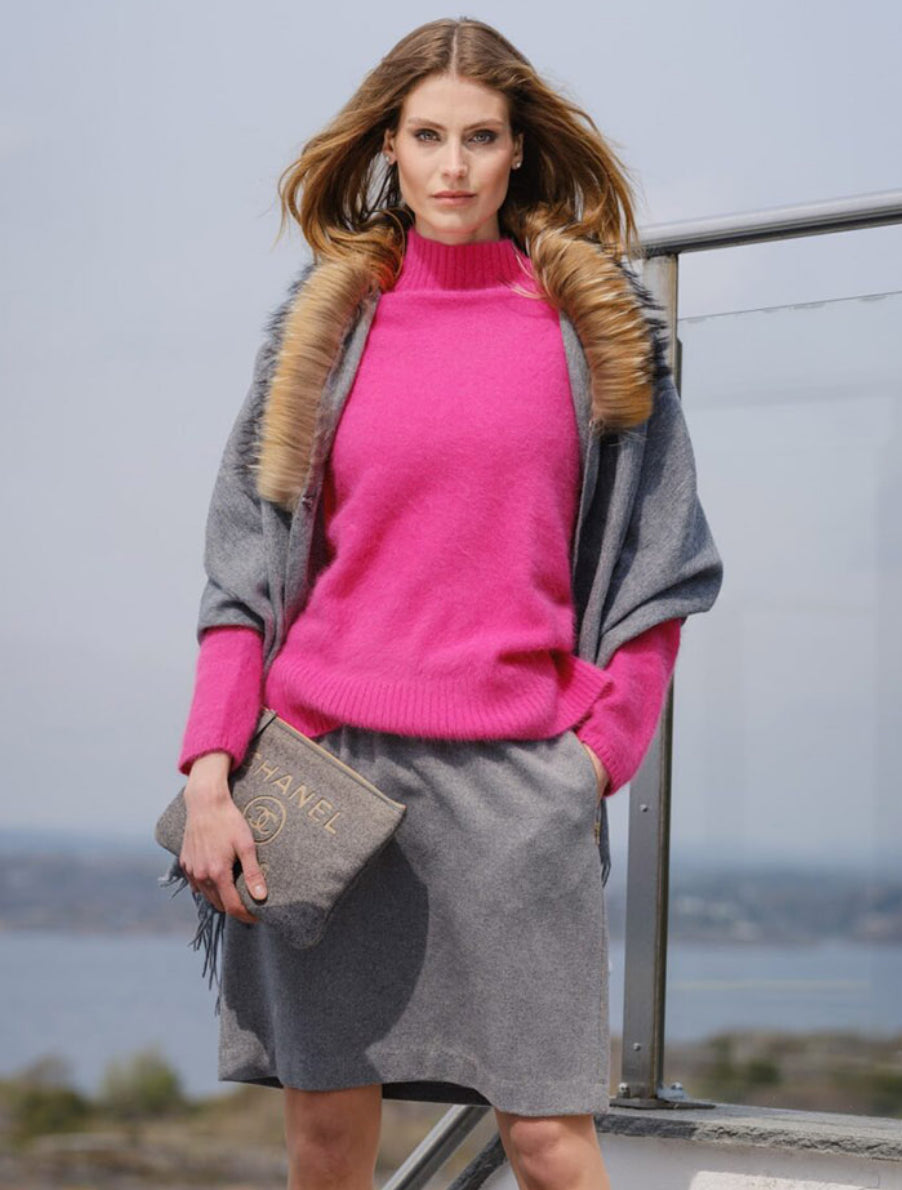 ANE MONE Reese Pullover
MYK ANGORA GENSER - HERLIG OG BEHAGELIG