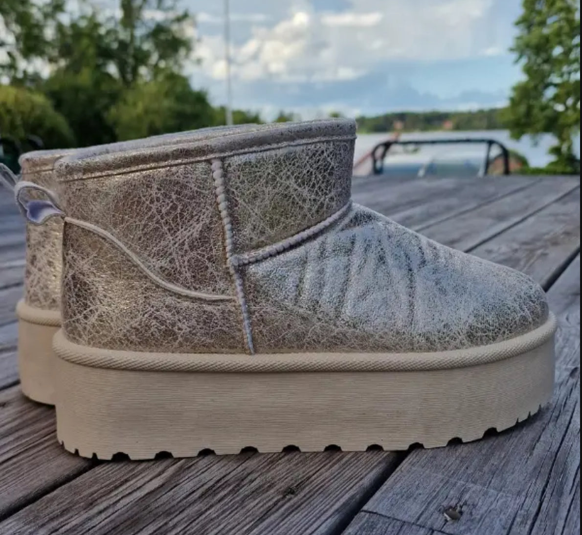 Gold Uggis