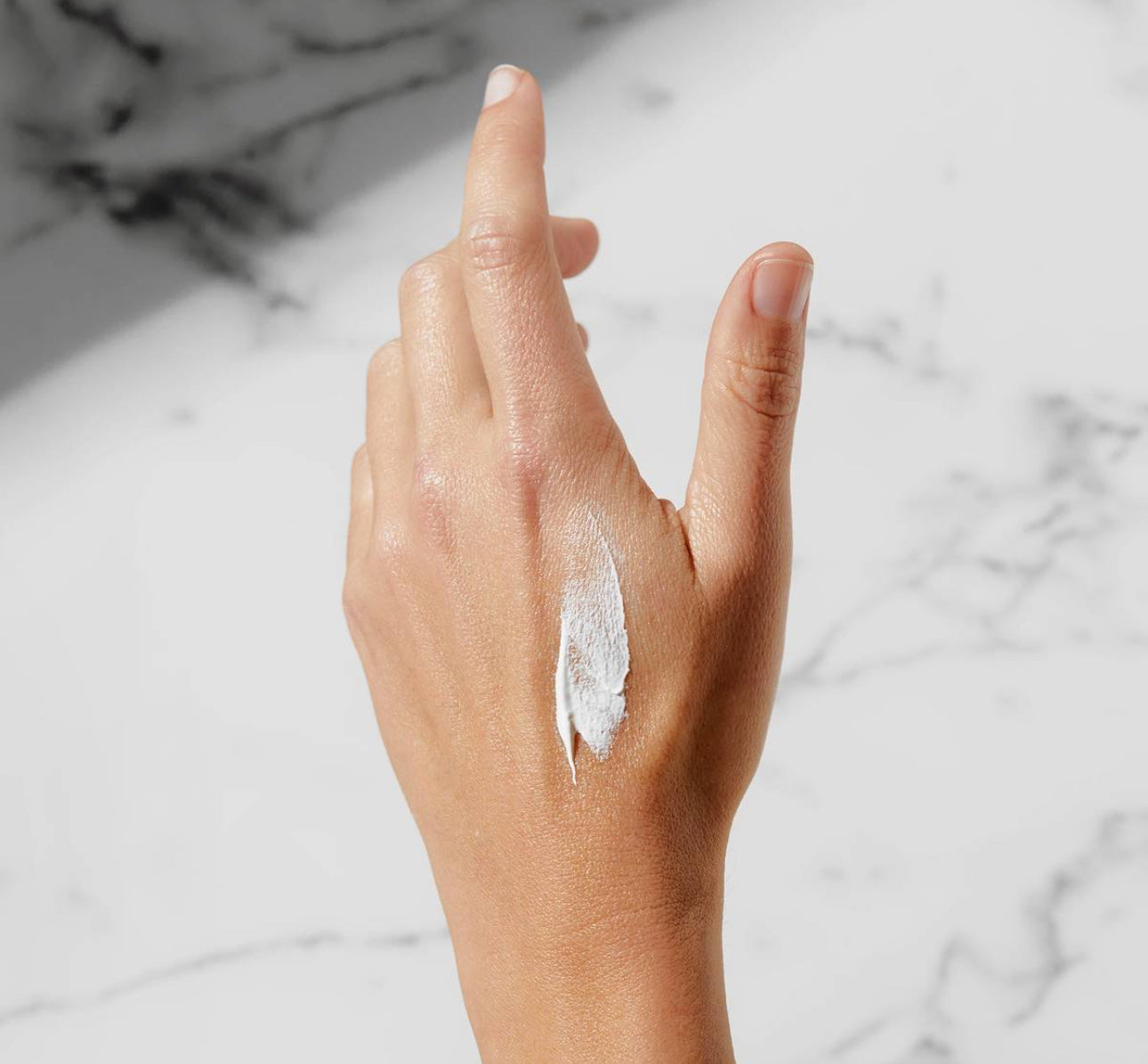 COOLA
Dew Good Illuminating Serum SPF30 35ml