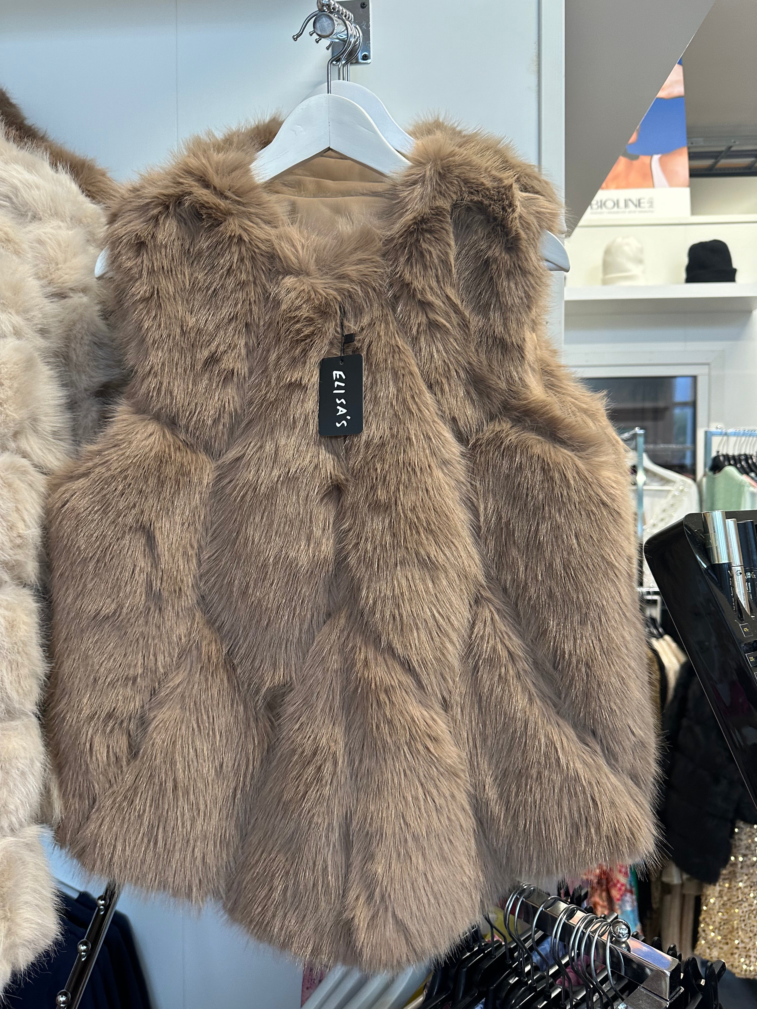 LANGHÅRET FUSKEPELSVEST